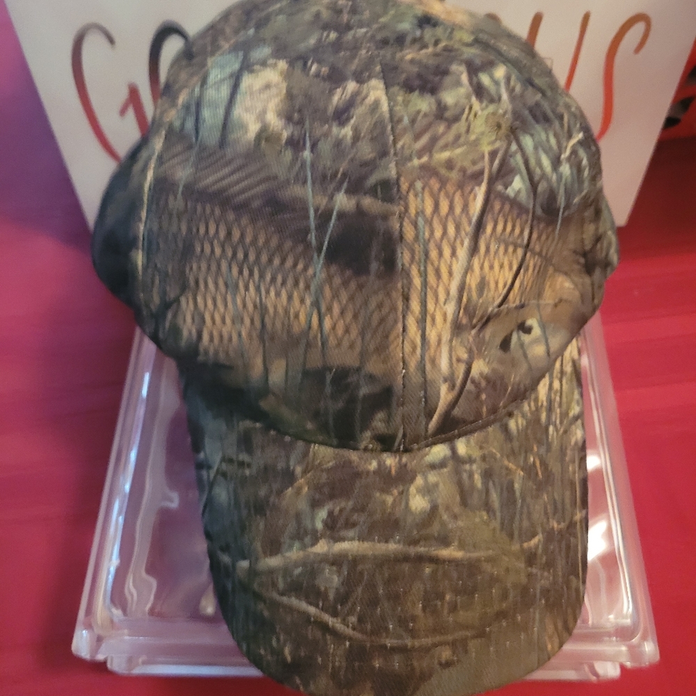 Fishouflage carp hat